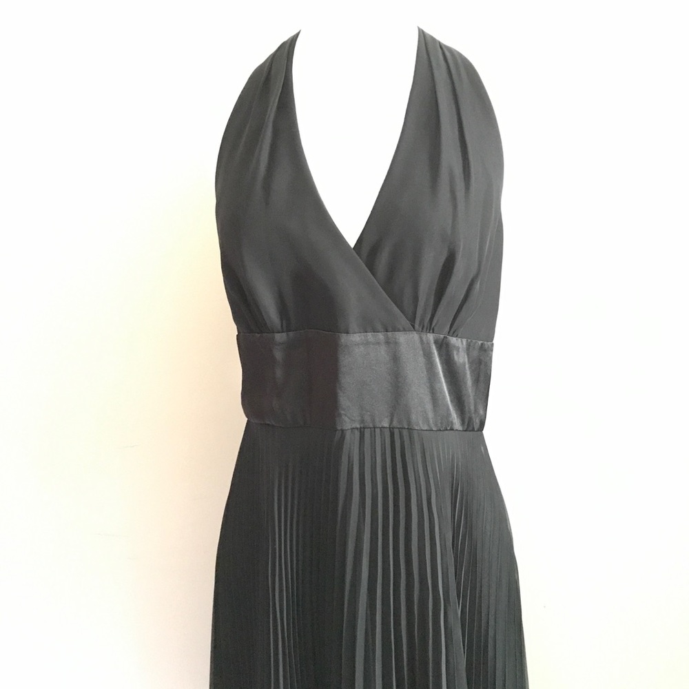 Mini Accordion Pleat and Halter Neck Black Dress